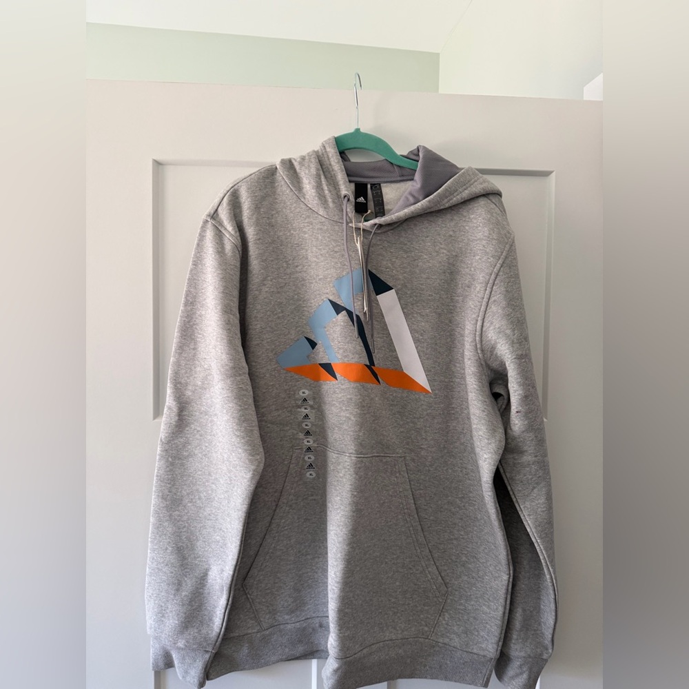 NWT Men’s gray adidas sweatshirt SIZE XL with color logo